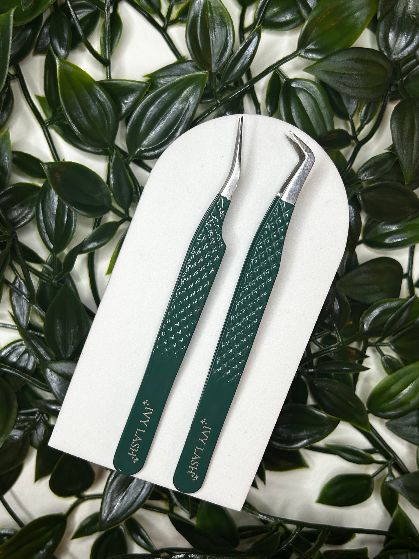 Tweezers
